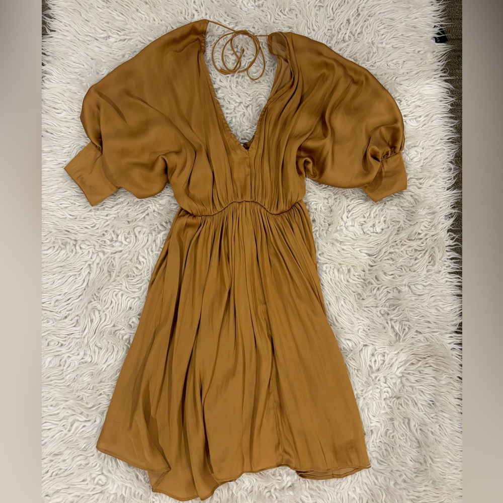 Balloon sleeve dress